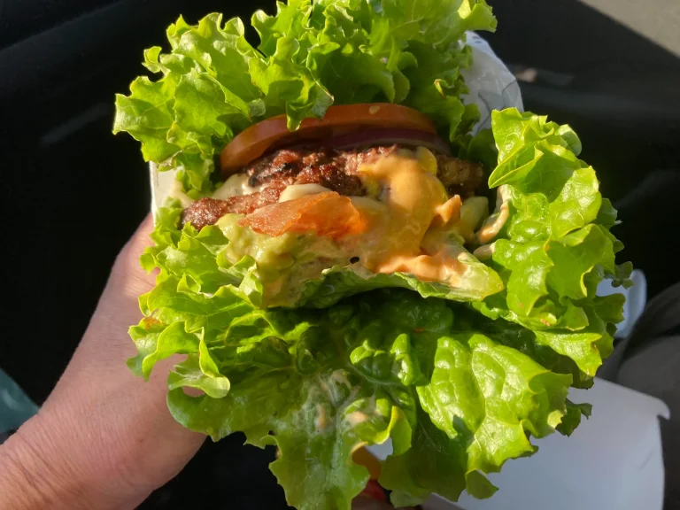 Regular buns and lettuce wraps.